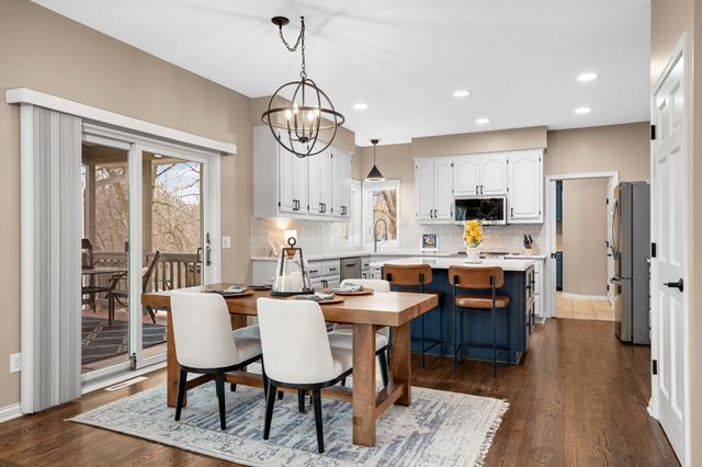 8595 Drake Court, Chanhassen, MN 55317