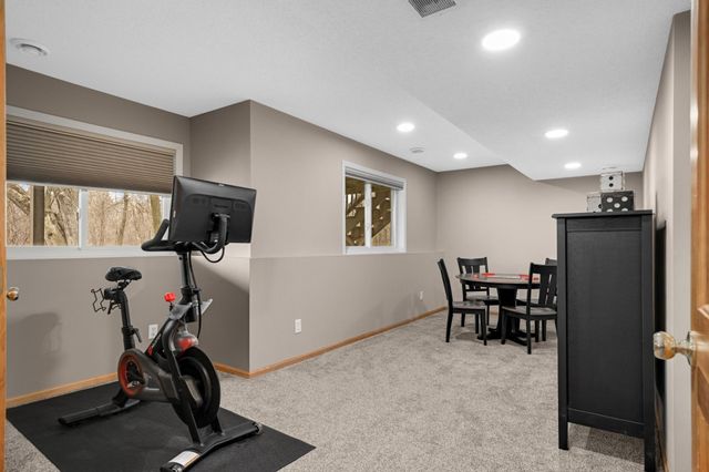 8595 Drake Court, Chanhassen, MN 55317