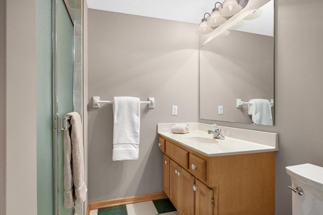 8595 Drake Court, Chanhassen, MN 55317