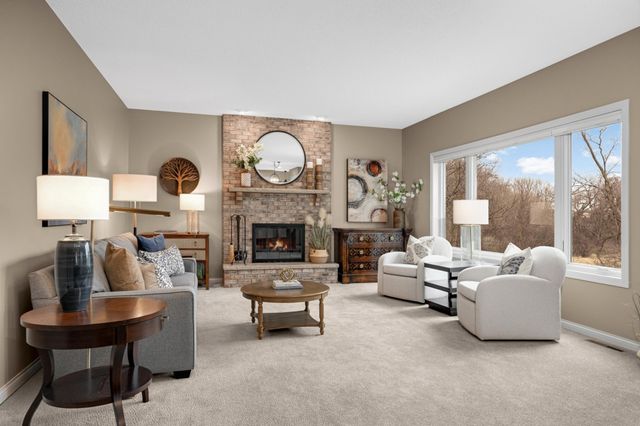 8595 Drake Court, Chanhassen, MN 55317