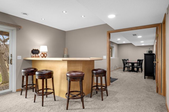 8595 Drake Court, Chanhassen, MN 55317