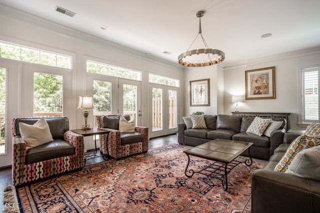121 Wakefield Way, Zionsville, IN 46077