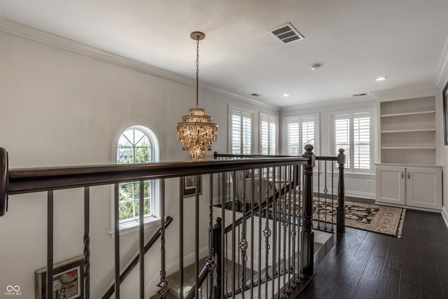 121 Wakefield Way, Zionsville, IN 46077