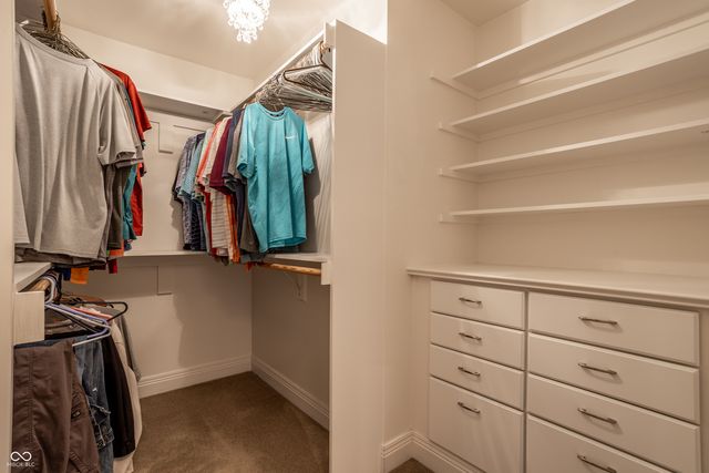 121 Wakefield Way, Zionsville, IN 46077