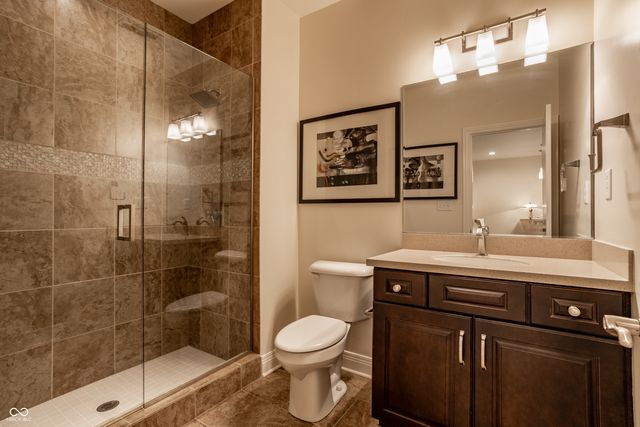 121 Wakefield Way, Zionsville, IN 46077