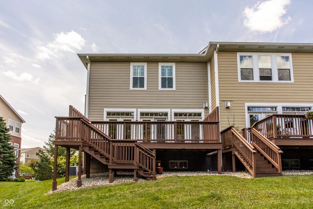 121 Wakefield Way, Zionsville, IN 46077