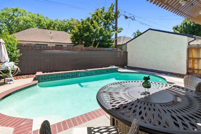 1872 W Willow St, Stockton, CA 95203