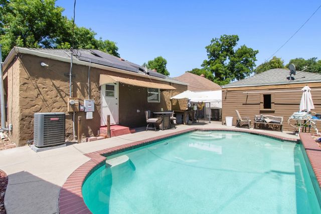 1872 W Willow St, Stockton, CA 95203