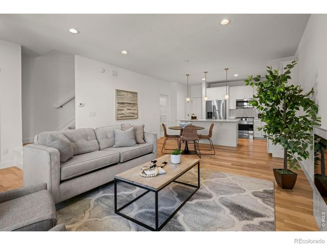 747 Robert Street, Longmont, CO 80503
