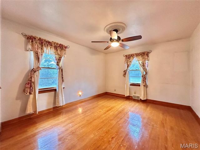 2 Bluff Drive, Belleville, IL 62223