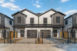 6734 Paris Street A/B, Houston, TX 77021