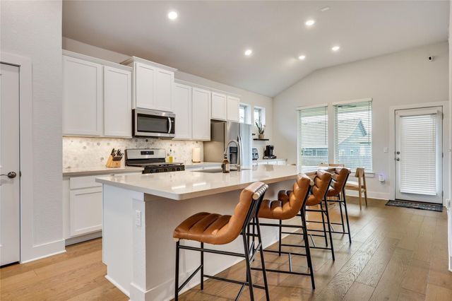 8608 McKamy DR, Austin, TX 78744