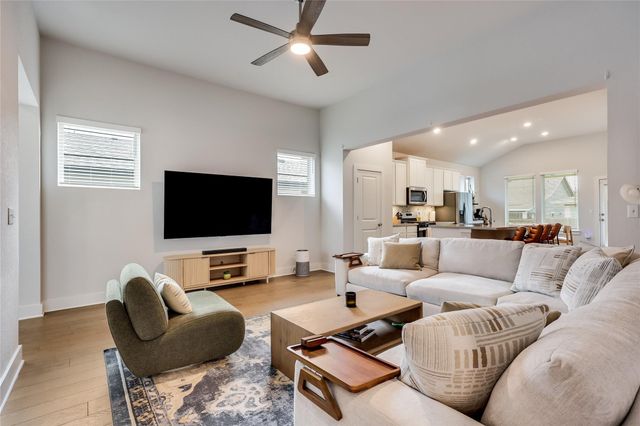 8608 McKamy DR, Austin, TX 78744