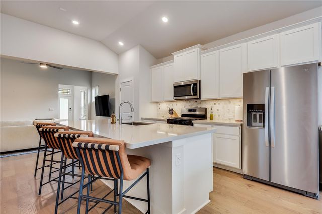 8608 McKamy DR, Austin, TX 78744