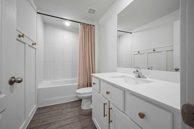 414 SW Dahled Avenue, Port St. Lucie, FL 34953