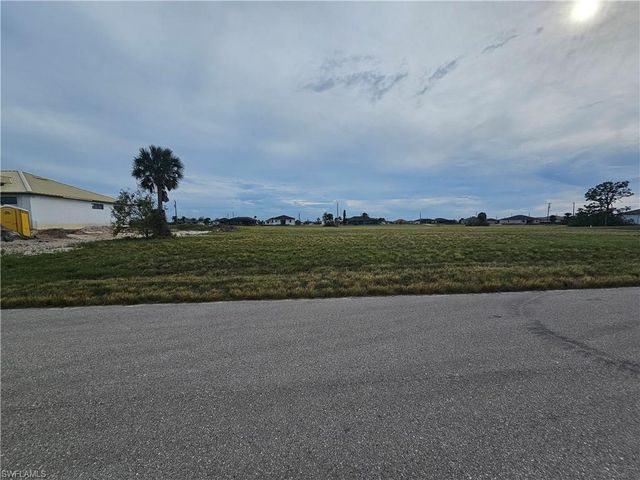 4106 NW 39th Street, Cape Coral, FL 33993