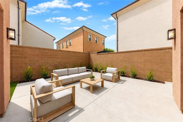 107 Petunia, Irvine, CA 92618