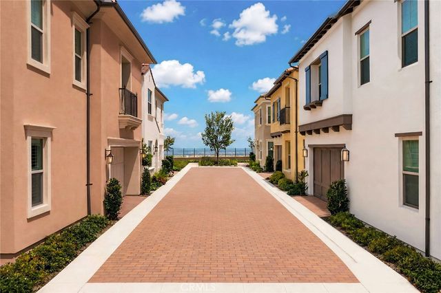 107 Petunia, Irvine, CA 92618