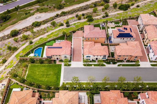 107 Petunia, Irvine, CA 92618