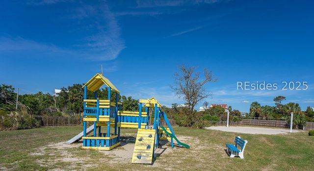 2 Harbor Dr N Unit L201, St Helena Island, SC 29920