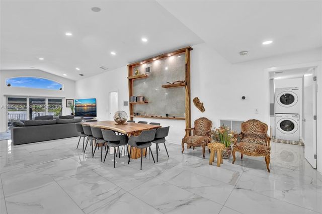 3388 SW 49th St, Hollywood, FL 33312