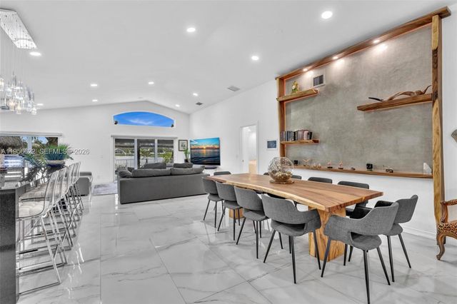 3388 SW 49th St, Hollywood, FL 33312