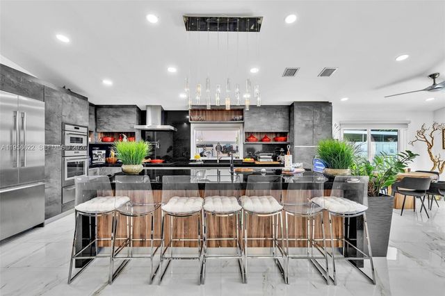 3388 SW 49th St, Hollywood, FL 33312