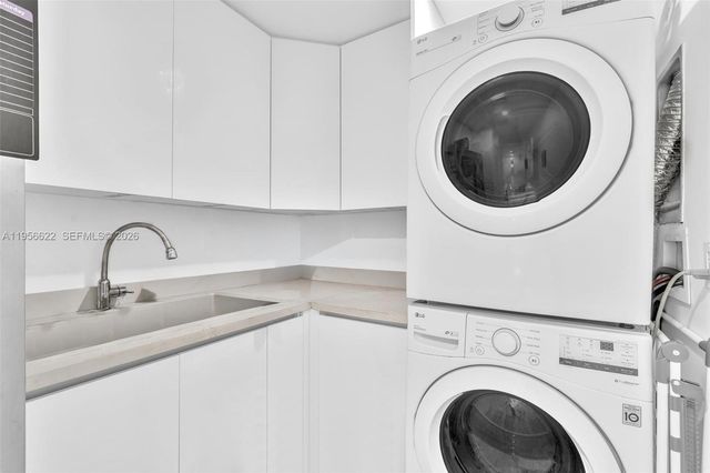 3388 SW 49th St, Hollywood, FL 33312