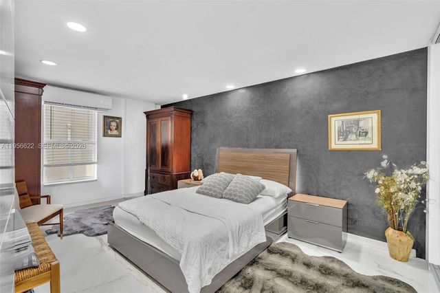 3388 SW 49th St, Hollywood, FL 33312