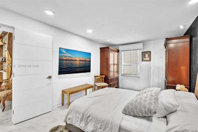 3388 SW 49th St, Hollywood, FL 33312