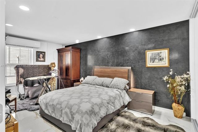 3388 SW 49th St, Hollywood, FL 33312