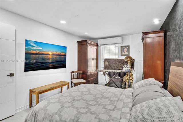 3388 SW 49th St, Hollywood, FL 33312