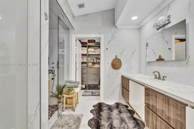 3388 SW 49th St, Hollywood, FL 33312