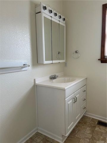 711 Kiowa Street, Leavenworth, KS 66048
