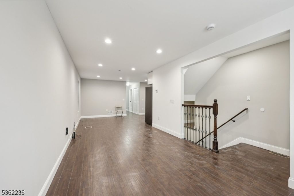 253 N 4Th St, Paterson City, NJ 07522 — photo 3