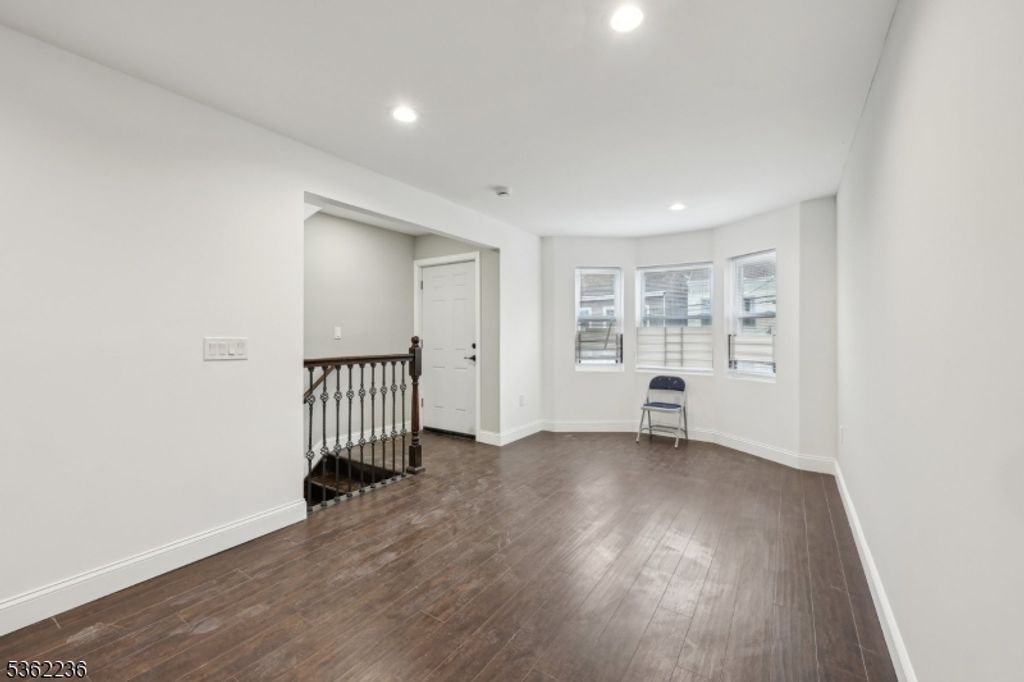253 N 4Th St, Paterson City, NJ 07522 — photo 4