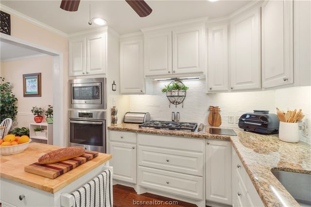 717 Inwood Drive, Bryan, TX 77802