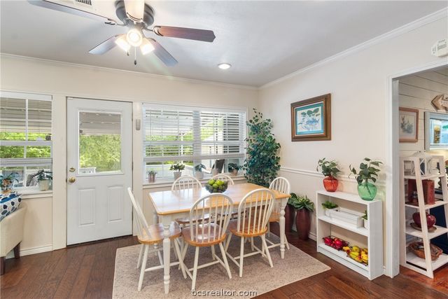 717 Inwood Drive, Bryan, TX 77802