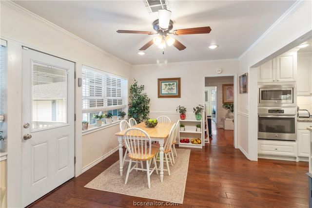 717 Inwood Drive, Bryan, TX 77802