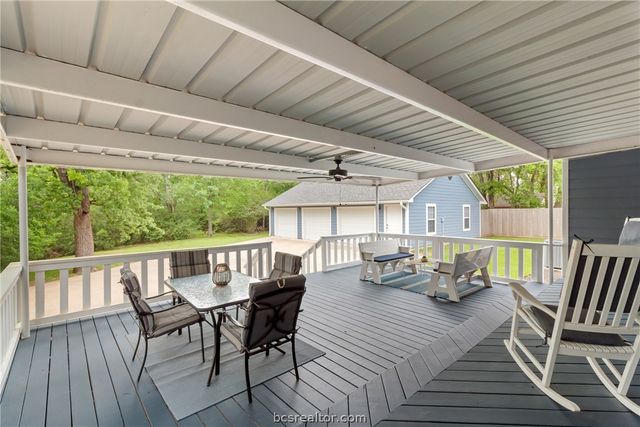 717 Inwood Drive, Bryan, TX 77802