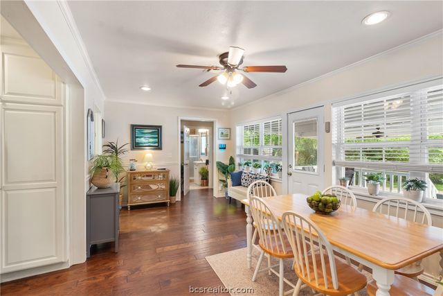 717 Inwood Drive, Bryan, TX 77802