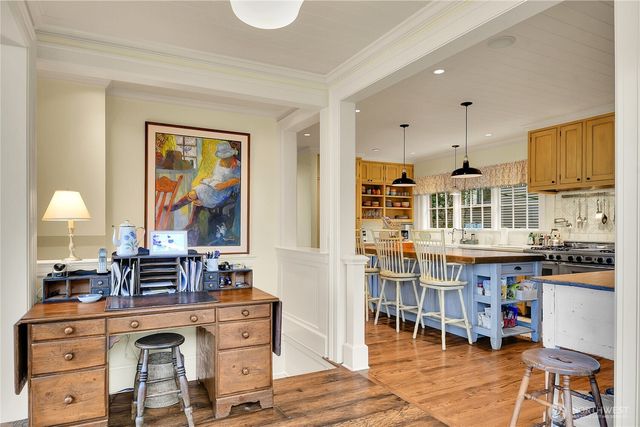 406 Galer Street, Seattle, WA 98109