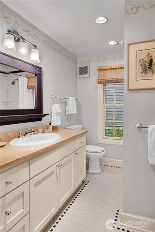 406 Galer Street, Seattle, WA 98109