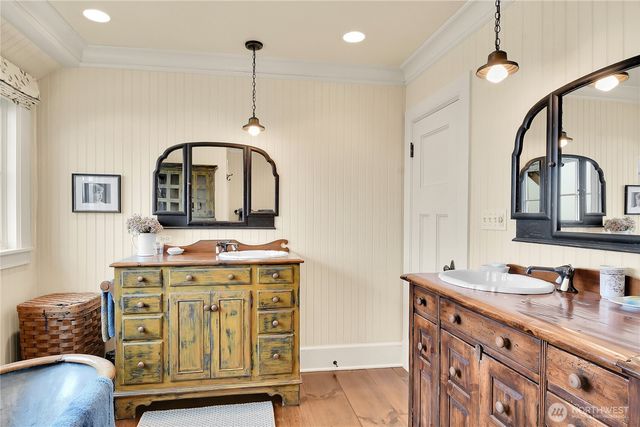 406 Galer Street, Seattle, WA 98109