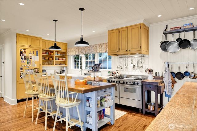 406 Galer Street, Seattle, WA 98109