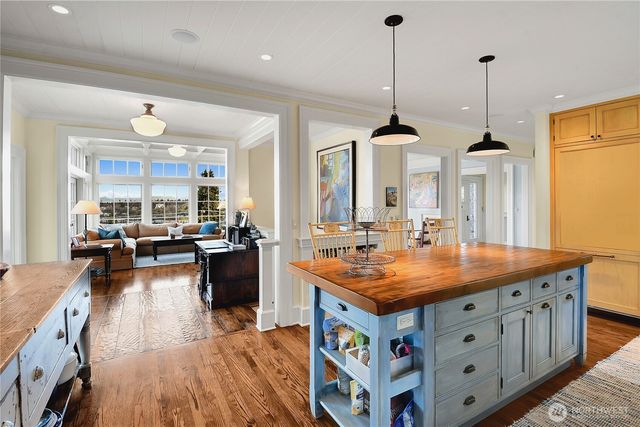 406 Galer Street, Seattle, WA 98109