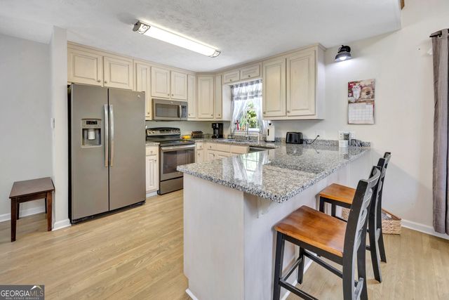 560 Hawks Trail, Newborn, GA 30056