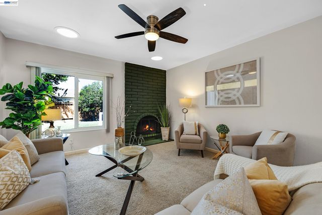 34104 Cromwell Pl, Fremont, CA 94555