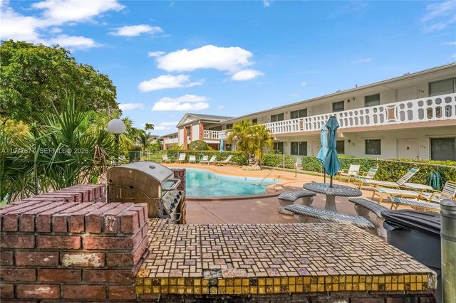 3701 Tyler St 211, Hollywood, FL 33021