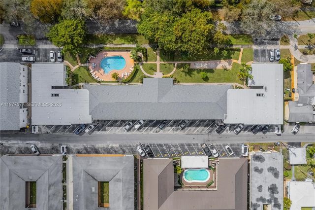 3701 Tyler St 211, Hollywood, FL 33021